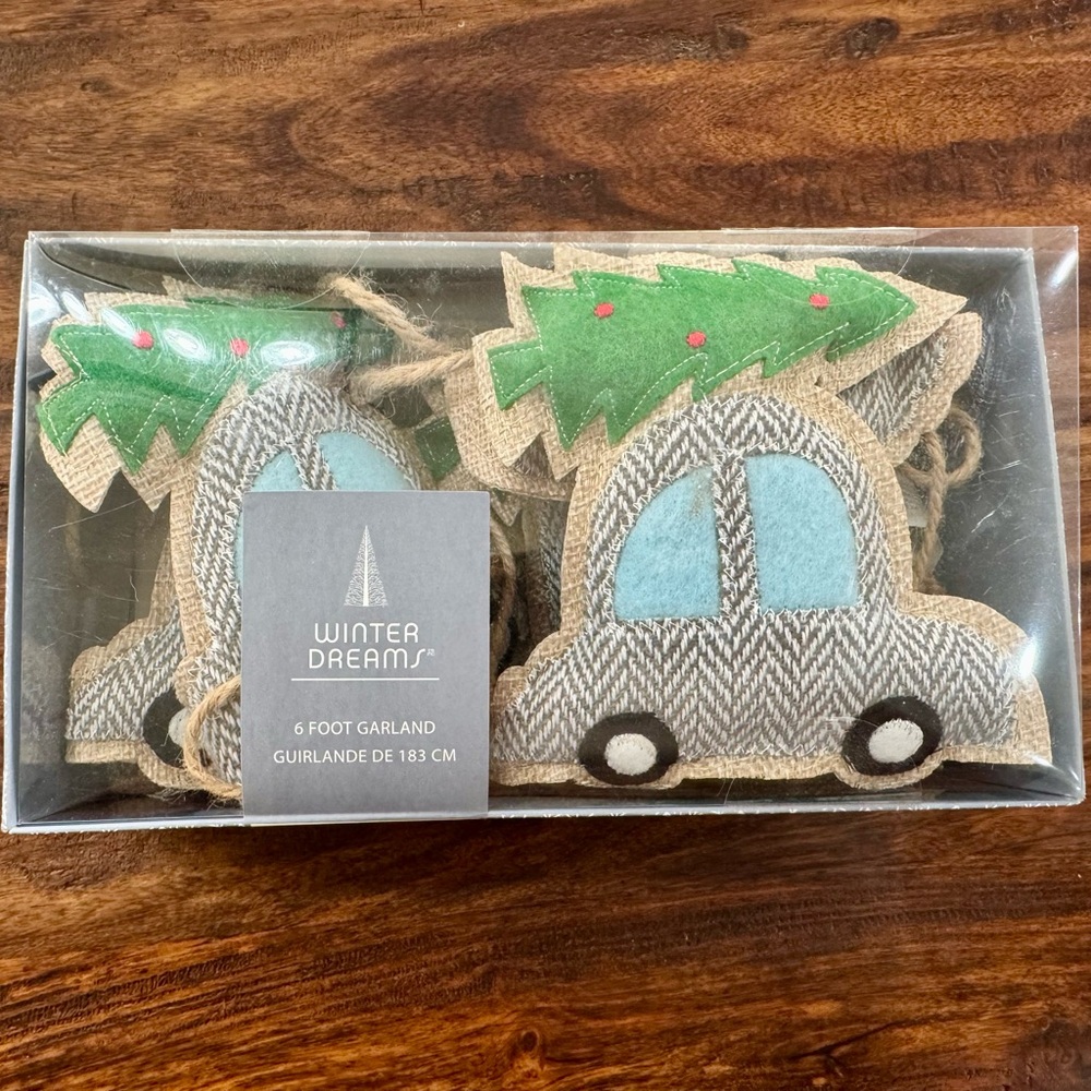 Winter Dreams Car and Tree Garland